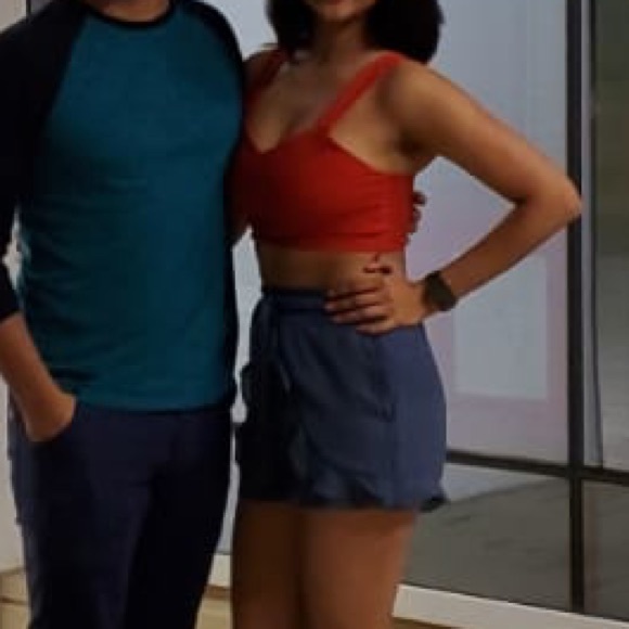 Red hot crop top - Picture 2 of 3